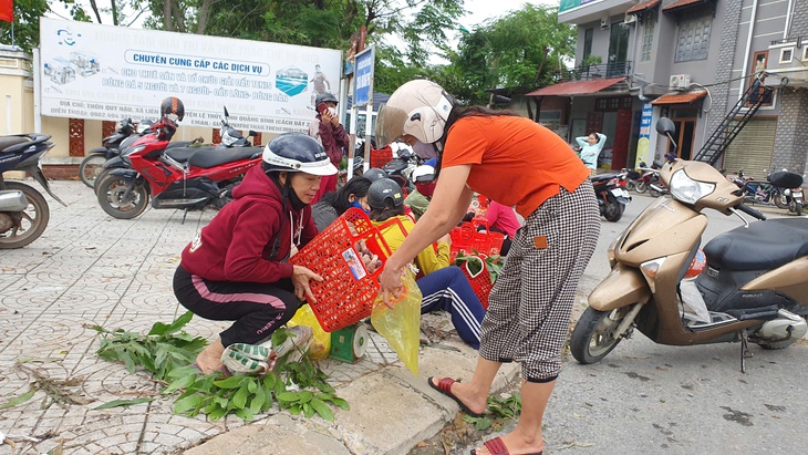 Độc đáo loài nấm 'ăn một lần nhớ mãi' chỉ mọc sau những cơn mưa- Ảnh 10.