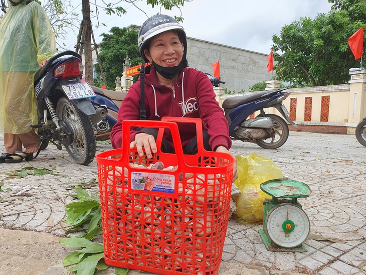 Độc đáo loài nấm 'ăn một lần nhớ mãi' chỉ mọc sau những cơn mưa- Ảnh 2.