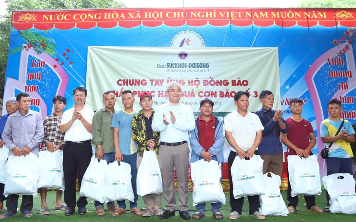 Báo Sức khỏe và Đời sống chung tay giúp đỡ người dân huyện Bắc Hà (Lào Cai) bị thiệt hại do bão số 3