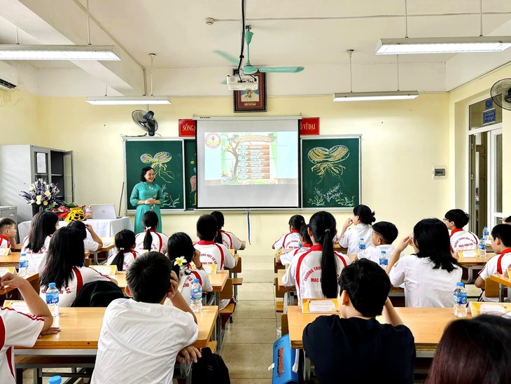Các trường thu tiền học thêm thế nào?- Ảnh 1.
