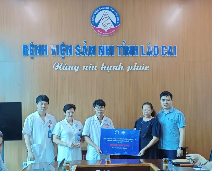 Thanh niên ngành Y tế hỗ trợ gia đình các bác sĩ tử vong, chịu nhiều thiệt hại sau bão- Ảnh 2. Thanh niên ngành Y tế hỗ trợ gia đình các bác sĩ tử vong, chịu nhiều thiệt hại sau bão- Ảnh 2.