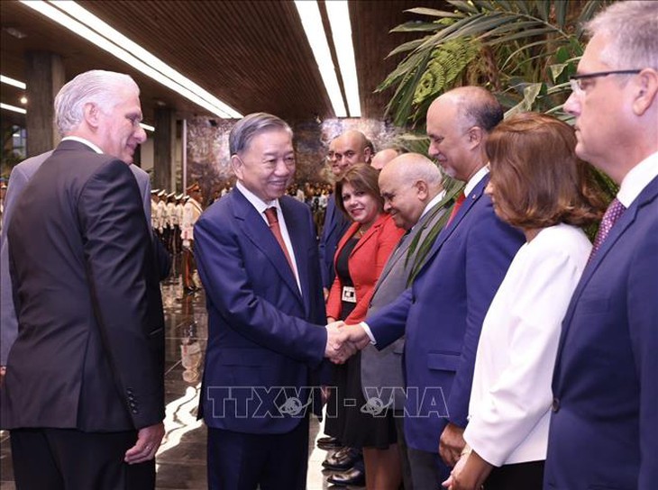 Bí thư Thứ nhất, Chủ tịch nước Cuba chủ trì Lễ đón chính thức Tổng Bí thư, Chủ tịch nước Tô Lâm- Ảnh 2. Bí thư Thứ nhất, Chủ tịch nước Cuba chủ trì Lễ đón chính thức Tổng Bí thư, Chủ tịch nước Tô Lâm- Ảnh 2.