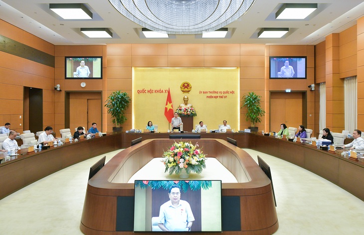 Tập trung cao độ, chuẩn bị kỹ lưỡng, chu đáo các nội dung cho Kỳ họp thứ 8- Ảnh 1. Tập trung cao độ, chuẩn bị kỹ lưỡng, chu đáo các nội dung cho Kỳ họp thứ 8- Ảnh 1.