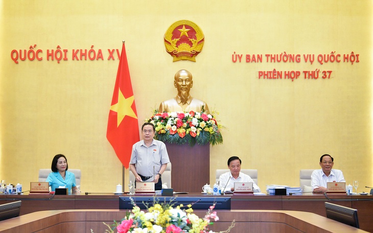 Tập trung cao độ, chuẩn bị kỹ lưỡng, chu đáo các nội dung cho Kỳ họp thứ 8- Ảnh 2. Tập trung cao độ, chuẩn bị kỹ lưỡng, chu đáo các nội dung cho Kỳ họp thứ 8- Ảnh 2.