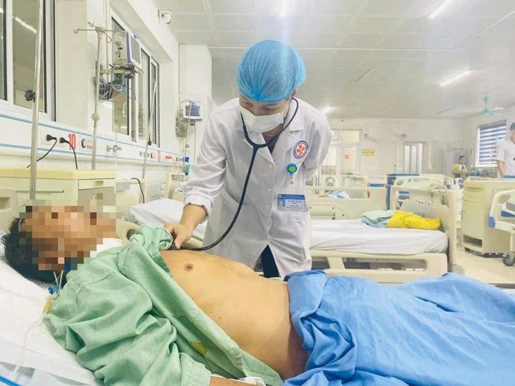 Bệnh nhân suy đa tạng nguy kịch được bác sĩ trung tâm y tế huyện cứu sống- Ảnh 1.