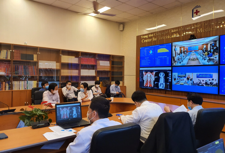 Khám, chữa bệnh từ xa giúp kết nối các cơ sở y tế tuyến trên và tuyến dưới- Ảnh 2. Khám, chữa bệnh từ xa giúp kết nối các cơ sở y tế tuyến trên và tuyến dưới- Ảnh 2.