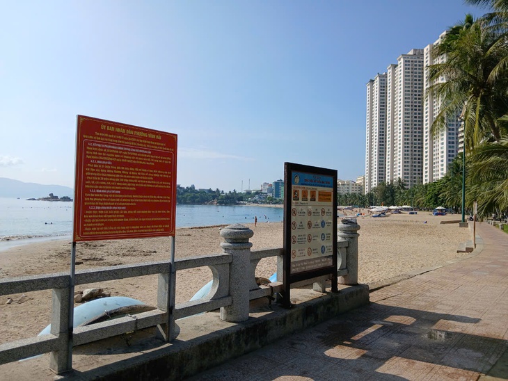 Đến tắm biển Nhà Trang du khách cần chú ý những điều này để không bị phạt- Ảnh 1. Đến tắm biển Nhà Trang du khách cần chú ý những điều này để không bị phạt- Ảnh 1.
