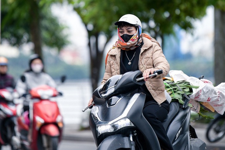 Miền Bắc mưa dông, nhiệt bắt đầu giảm do đón không khí lạnh- Ảnh 2. Miền Bắc mưa dông, nhiệt bắt đầu giảm do đón không khí lạnh- Ảnh 2.