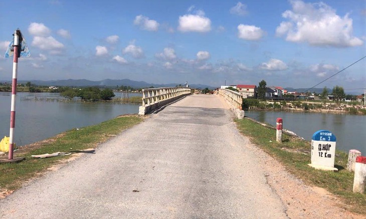 Xây cầu 40 tỷ đồng thay cầu sông Thai 30 năm tuổi có nguy cơ đổ sập- Ảnh 1.