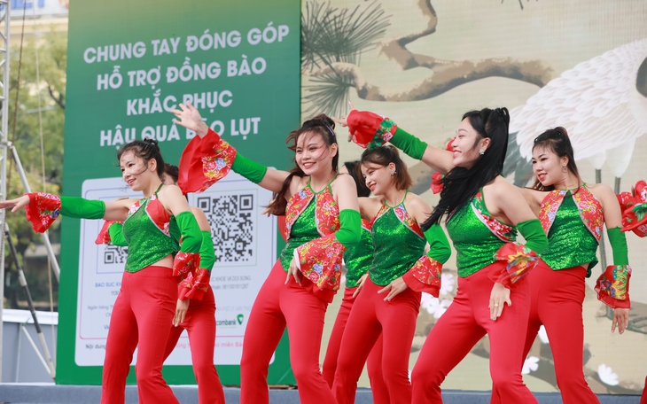 [VIDEO] Màn fitness dance sáng tạo, lôi cuốn người xem tại Ngày Dinh dưỡng cộng đồng Việt Nam lần 3