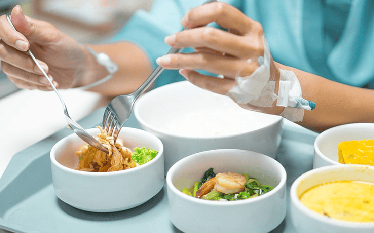 Chăm sóc dinh dưỡng cho bệnh nhân chấn thương hàm mặt