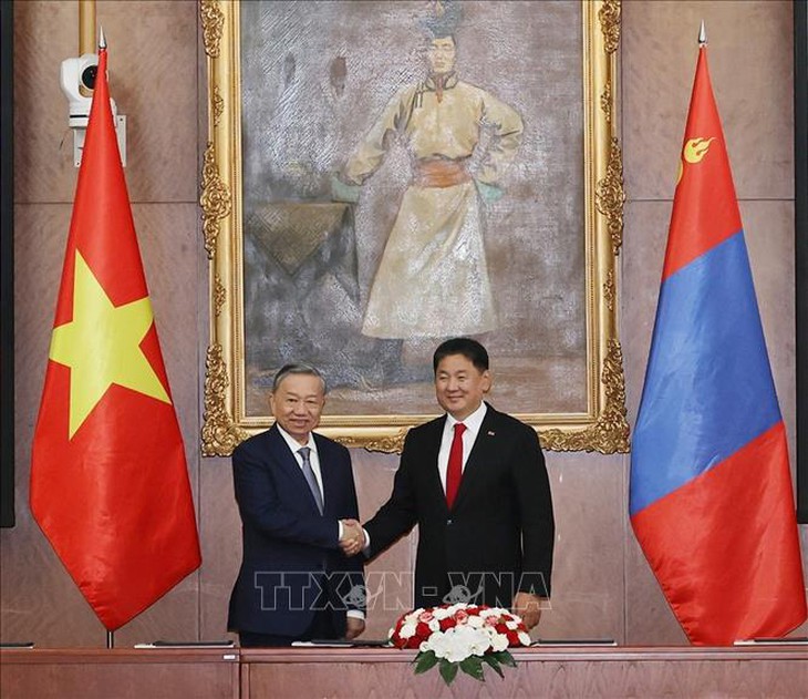 Tổng Bí thư, Chủ tịch nước Tô Lâm hội đàm với Tổng thống Mông Cổ- Ảnh 1. Tổng Bí thư, Chủ tịch nước Tô Lâm hội đàm với Tổng thống Mông Cổ- Ảnh 1.