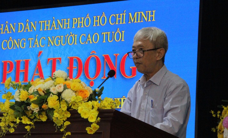 Ông Lê Chu Giang - Phó trưởng ban Đại diện Hội Người cao tuổi TPHCM chia sẻ về hoạt động của hội. Ảnh: Xuân Dự Ông Lê Chu Giang - Phó trưởng ban Đại diện Hội Người cao tuổi TPHCM chia sẻ về hoạt động của hội. Ảnh: Xuân Dự