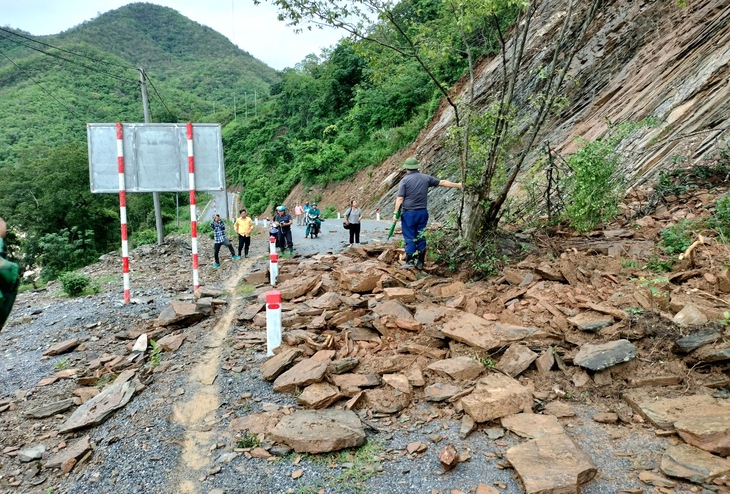 Bộ GTVT yêu cầu chủ động ứng phó bão số 3, đảm bảo giao thông thông suốt- Ảnh 2. Bộ GTVT yêu cầu chủ động ứng phó bão số 3, đảm bảo giao thông thông suốt- Ảnh 2.