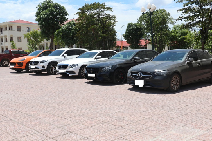 Công an Nghệ An triệt phá ổ nhóm đánh bạc hơn 10 triệu USDT, thu giữ nhiều siêu xe- Ảnh 7.