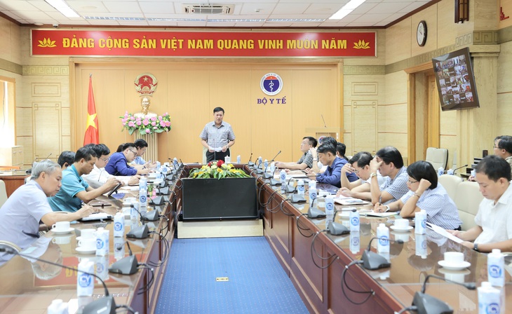 Bộ Y tế họp khẩn với ngành y tế 28 tỉnh, thành yêu cầu đảm bảo cấp cứu, khám chữa bệnh trong bão số 3- Ảnh 1. Bộ Y tế họp khẩn với ngành y tế 28 tỉnh, thành yêu cầu đảm bảo cấp cứu, khám chữa bệnh trong bão số 3- Ảnh 1.
