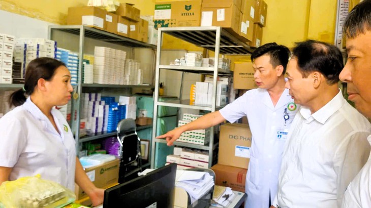 Hình ảnh tạm lánh trong bão số 3 của người dân Hải Phòng- Ảnh 11. Hình ảnh tạm lánh trong bão số 3 của người dân Hải Phòng- Ảnh 11.