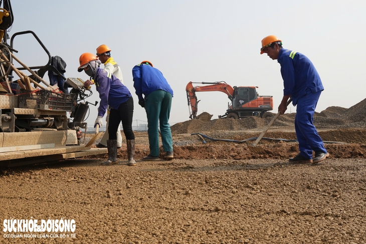 Xuyên Tết thi công đường Vành đai 4 vùng Thủ đô- Ảnh 4.