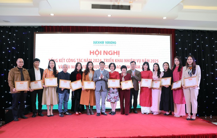 Loạt dấu ấn năm 2024 là tiền đề để Báo Sức khỏe và Đời sống bứt phá trong năm 2025- Ảnh 6. Loạt dấu ấn năm 2024 là tiền đề để Báo Sức khỏe và Đời sống bứt phá trong năm 2025- Ảnh 6.