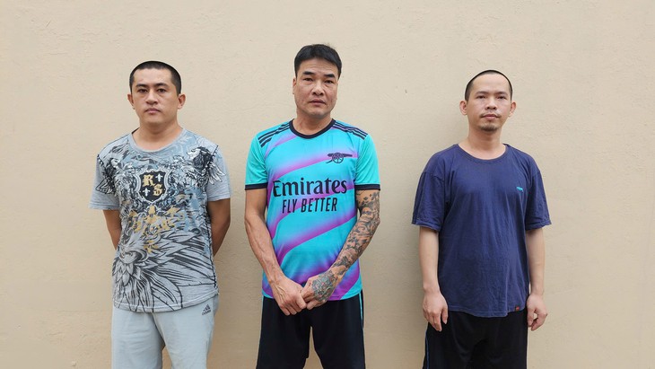 Nhóm người đánh nhau vì chuyện mời bia gây náo loạn ở Phú Quốc- Ảnh 1. Nhóm người đánh nhau vì chuyện mời bia gây náo loạn ở Phú Quốc- Ảnh 1.