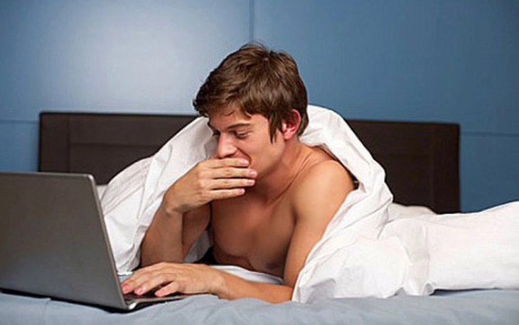 Vợ khóc lóc 'cầu cứu' bác sĩ vì chồng nghiện phim sex- Ảnh 1. Vợ khóc lóc 'cầu cứu' bác sĩ vì chồng nghiện phim sex- Ảnh 1.