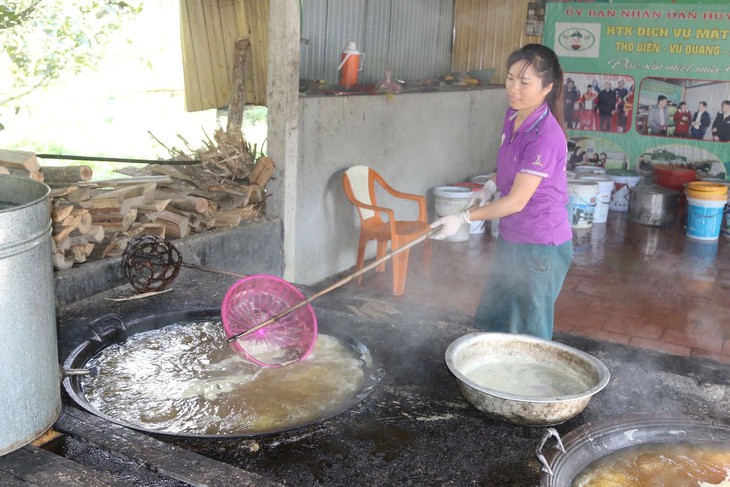 Làng mật mía vùng núi Hà Tĩnh rộn ràng vào vụ Tết- Ảnh 4.