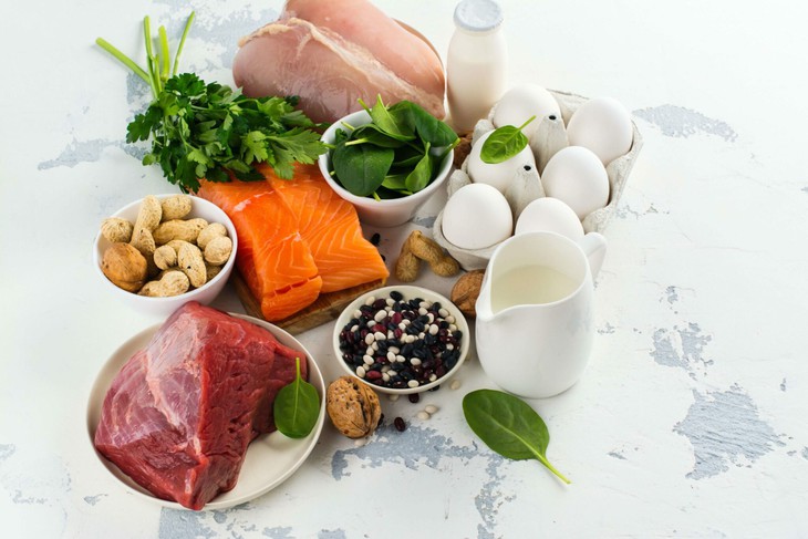 5 nhóm chất dinh dưỡng nên bổ sung để giảm rụng tóc- Ảnh 2.