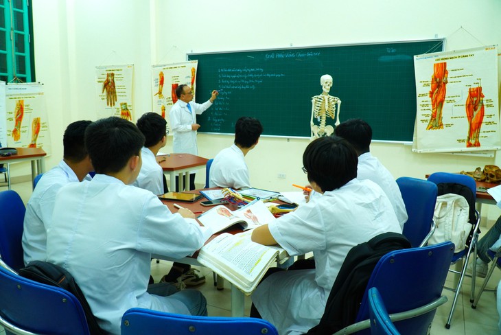 Dự kiến tổ hợp xét tuyển năm 2025 của Trường Đại học Y Hà Nội- Ảnh 1. Dự kiến tổ hợp xét tuyển năm 2025 của Trường Đại học Y Hà Nội- Ảnh 1.
