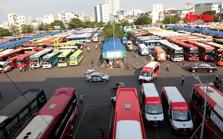 TP Hồ Chí Minh: ‘Cháy’ vé xe khách về miền Trung, Tây Nguyên và miền Tây- Ảnh 2. TP Hồ Chí Minh: ‘Cháy’ vé xe khách về miền Trung, Tây Nguyên và miền Tây- Ảnh 2.