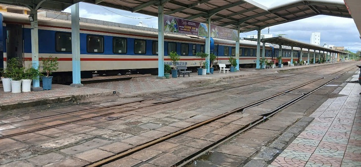 Nha Trang đã bán được hơn 12.000 vé tàu Tết, vẫn còn vé đi một số tỉnh - Ảnh 3. Nha Trang đã bán được hơn 12.000 vé tàu Tết, vẫn còn vé đi một số tỉnh - Ảnh 3.