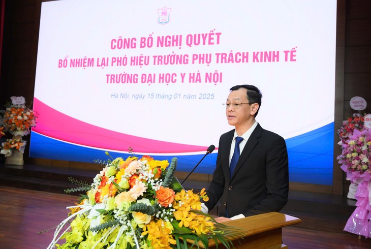Bổ nhiệm lại chức vụ Phó Hiệu trưởng phụ trách kinh tế Trường Đại học Y Hà Nội- Ảnh 2. Bổ nhiệm lại chức vụ Phó Hiệu trưởng phụ trách kinh tế Trường Đại học Y Hà Nội- Ảnh 2.