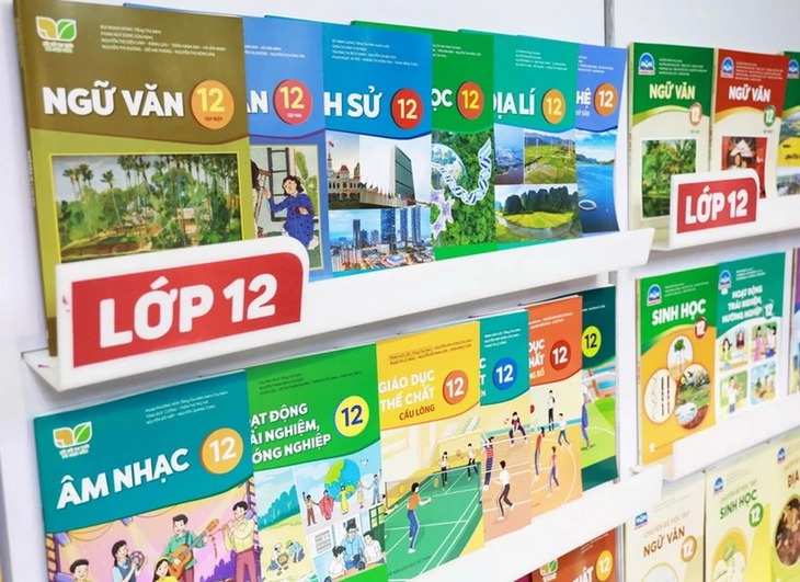 Kiến nghị thống nhất một bộ sách giáo khoa: Bộ Giáo dục và Đào tạo nói gì?- Ảnh 1. Kiến nghị thống nhất một bộ sách giáo khoa: Bộ Giáo dục và Đào tạo nói gì?- Ảnh 1.
