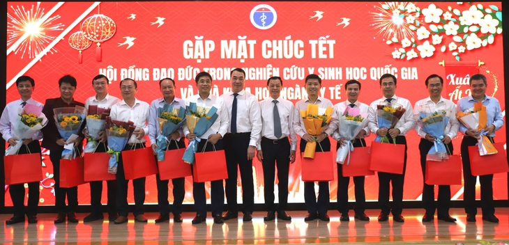 Thứ trưởng Nguyễn Tri Thức gặp mặt, chúc Tết Hội đồng Đạo đức trong nghiên cứu y sinh học quốc gia- Ảnh 3.