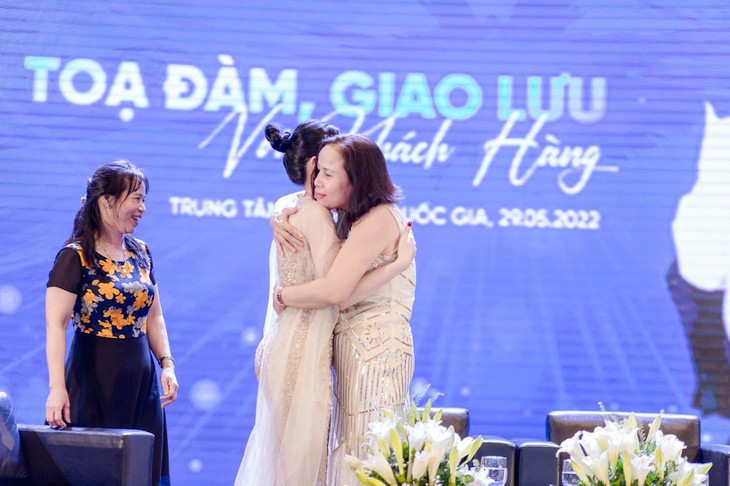 "Đánh thức sự phi thường" của phụ nữ - Bí quyết chính là cân bằng nội tiết tố nhờ viên uống của VNS Group- Ảnh 2. "Đánh thức sự phi thường" của phụ nữ - Bí quyết chính là cân bằng nội tiết tố nhờ viên uống của VNS Group- Ảnh 2.