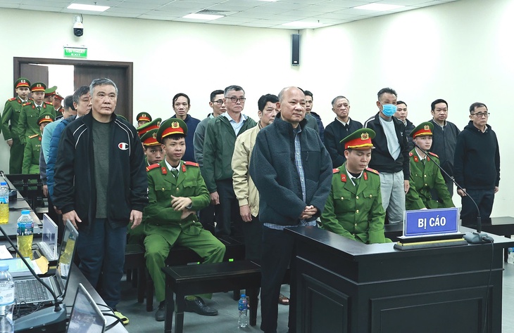 Gây thiệt hại hơn 300 tỉ đồng, cựu Chủ tịch Bình Thuận nhận án 6 năm tù- Ảnh 1. Gây thiệt hại hơn 300 tỉ đồng, cựu Chủ tịch Bình Thuận nhận án 6 năm tù- Ảnh 1.