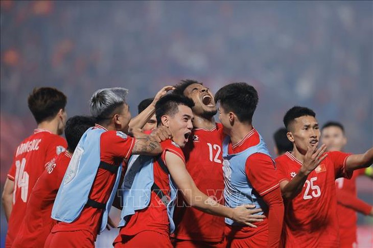 Chung kết lượt đi ASEAN Cup 2024: Xuân Son lập cú đúp, Việt Nam thắng Thái Lan 2-1- Ảnh 10. Chung kết lượt đi ASEAN Cup 2024: Xuân Son lập cú đúp, Việt Nam thắng Thái Lan 2-1- Ảnh 10.