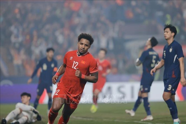 Chung kết lượt đi ASEAN Cup 2024: Xuân Son lập cú đúp, Việt Nam thắng Thái Lan 2-1- Ảnh 13. Chung kết lượt đi ASEAN Cup 2024: Xuân Son lập cú đúp, Việt Nam thắng Thái Lan 2-1- Ảnh 13.