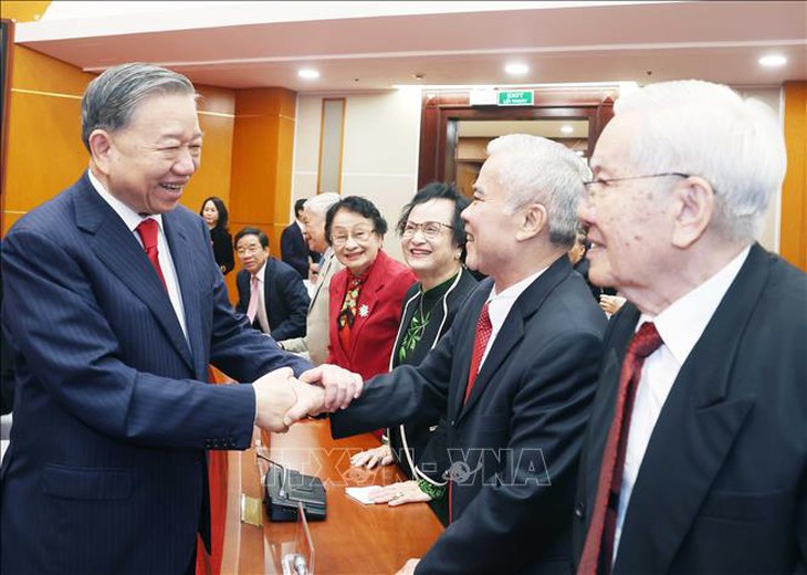 Tổng Bí thư Tô Lâm: Đồng lòng vượt qua khó khăn, thách thức, đưa đất nước phát triển nhanh, bền vững trong kỷ nguyên mới- Ảnh 1. Tổng Bí thư Tô Lâm: Đồng lòng vượt qua khó khăn, thách thức, đưa đất nước phát triển nhanh, bền vững trong kỷ nguyên mới- Ảnh 1.
