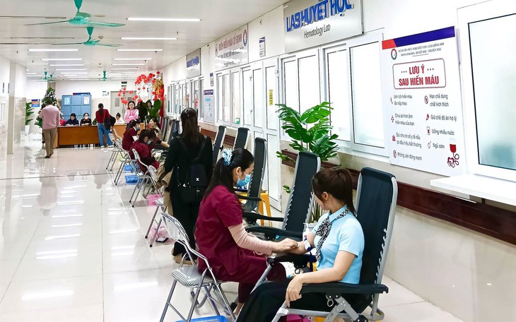 Bác sĩ kêu gọi người dân hiến máu giảm nguy cơ thiếu máu điều trị dịp Tết Nguyên đán