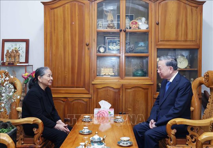 Tổng Bí thư Tô Lâm thắp hương tưởng niệm Tổng Bí thư Nguyễn Phú Trọng- Ảnh 3. Tổng Bí thư Tô Lâm thắp hương tưởng niệm Tổng Bí thư Nguyễn Phú Trọng- Ảnh 3.