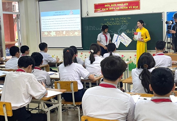 25 tháng Chạp, hàng nghìn giáo viên Hà Nội vẫn chờ thưởng Tết- Ảnh 1. 25 tháng Chạp, hàng nghìn giáo viên Hà Nội vẫn chờ thưởng Tết- Ảnh 1.