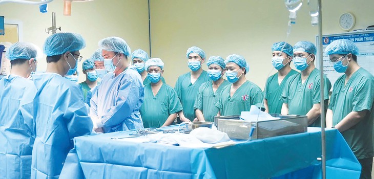 Ca lấy đa tạng đầu tiên ở bệnh viện tuyến tỉnh: Thêm dấu ấn trên bản đồ ghép tạng Việt Nam- Ảnh 1. Ca lấy đa tạng đầu tiên ở bệnh viện tuyến tỉnh: Thêm dấu ấn trên bản đồ ghép tạng Việt Nam- Ảnh 1.