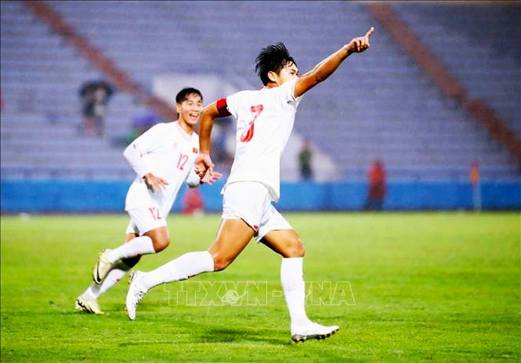 Đội tuyển U17 Việt Nam gặp khó tại vòng chung kết U17 châu Á 2025- Ảnh 1. Đội tuyển U17 Việt Nam gặp khó tại vòng chung kết U17 châu Á 2025- Ảnh 1.