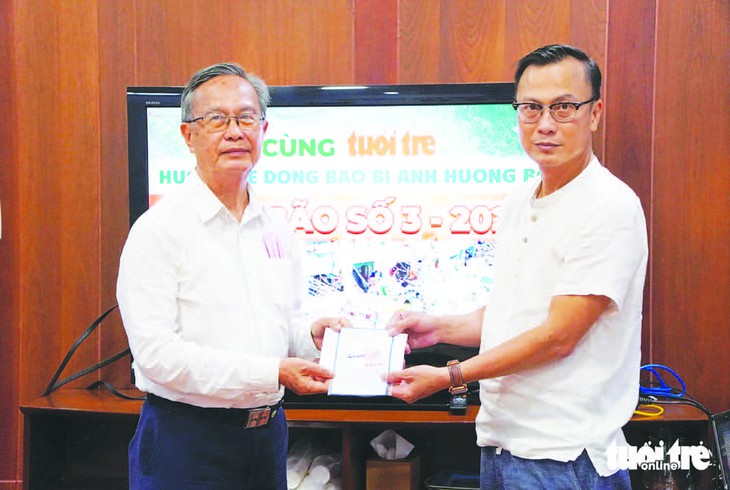 Giáo sư về hưu tặng sổ tiết kiệm 1 tỷ đồng cho đồng bào vùng lũ lụt miền Bắc: Thực hành điều thiện cũng chính là bổn phận- Ảnh 2.