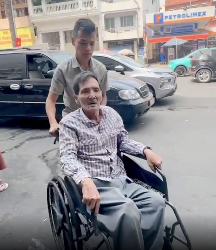 Thương Tín 'làm đẹp' chuẩn bị đón Tết- Ảnh 4. Thương Tín 'làm đẹp' chuẩn bị đón Tết- Ảnh 4.