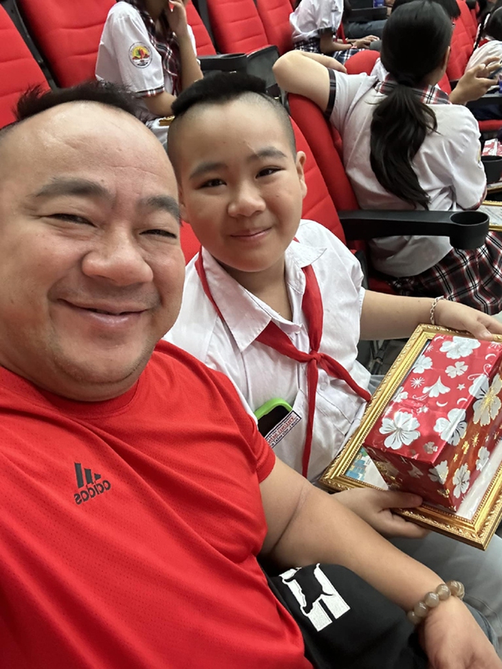 Sao Việt tuổi Tỵ: Nam diễn viên phim 'Bỗng dưng muốn khóc' có hôn nhân đời thực bình yên- Ảnh 7. Sao Việt tuổi Tỵ: Nam diễn viên phim 'Bỗng dưng muốn khóc' có hôn nhân đời thực bình yên- Ảnh 7.