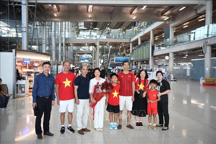ASEAN Cup 2024: Đội tuyển Việt Nam đến Thái Lan, chuẩn bị cho trận chung kết lượt về- Ảnh 4.