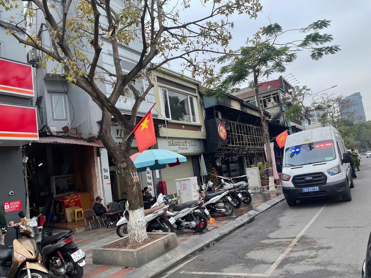 Cháy nhà hàng hải sản ngay trung tâm thành phố Hải Phòng đêm mồng 1 Tết- Ảnh 2.