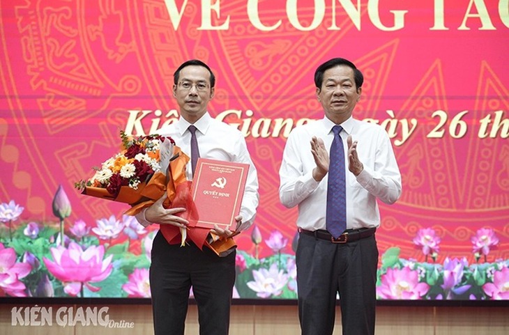 Thủ tướng Chính phủ phê chuẩn Chủ tịch UBND tỉnh Kiên Giang và tỉnh Hà Giang- Ảnh 1. Thủ tướng Chính phủ phê chuẩn Chủ tịch UBND tỉnh Kiên Giang và tỉnh Hà Giang- Ảnh 1.