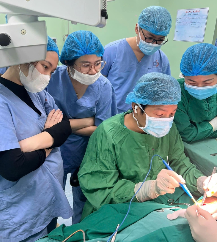 Nỗ lực đưa Bệnh viện Sản nhi Nghệ An phát triển toàn diện, chuyên sâu- Ảnh 2. Nỗ lực đưa Bệnh viện Sản nhi Nghệ An phát triển toàn diện, chuyên sâu- Ảnh 2.